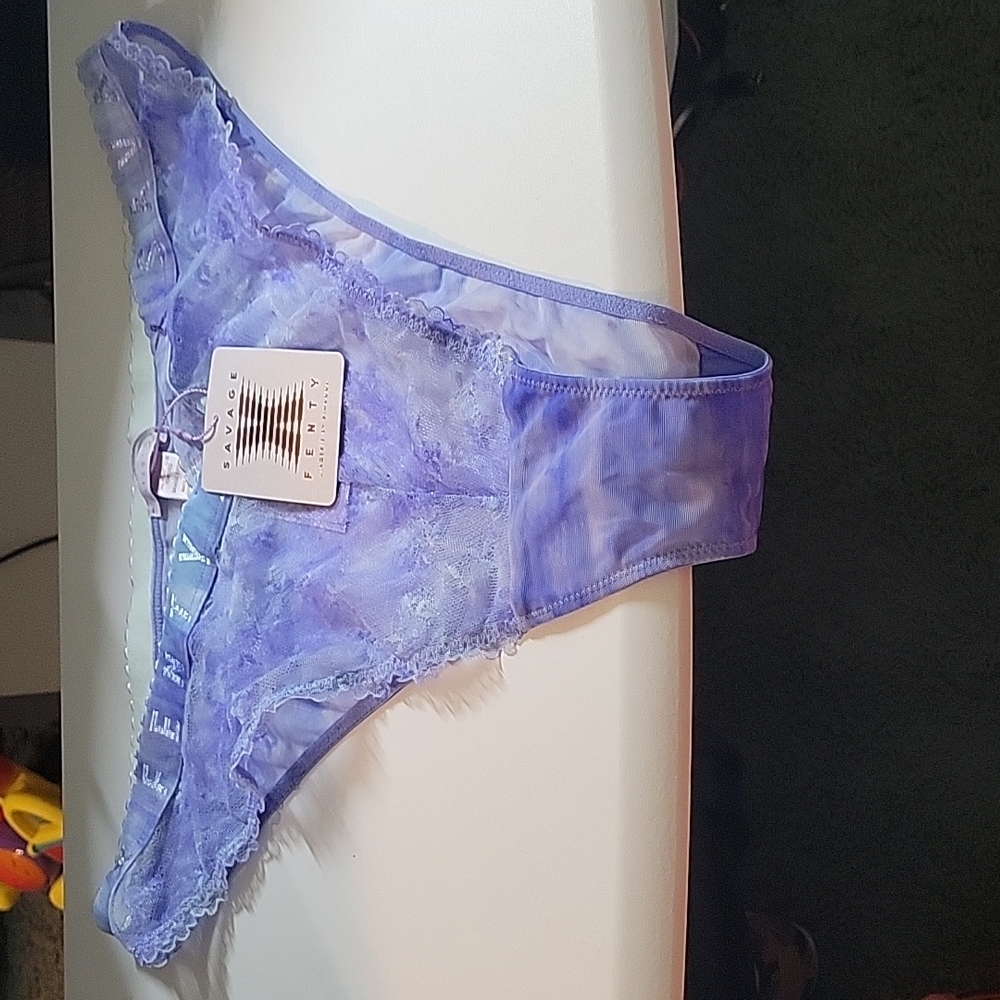 Savage X Fenty Lace Brazilian NWT